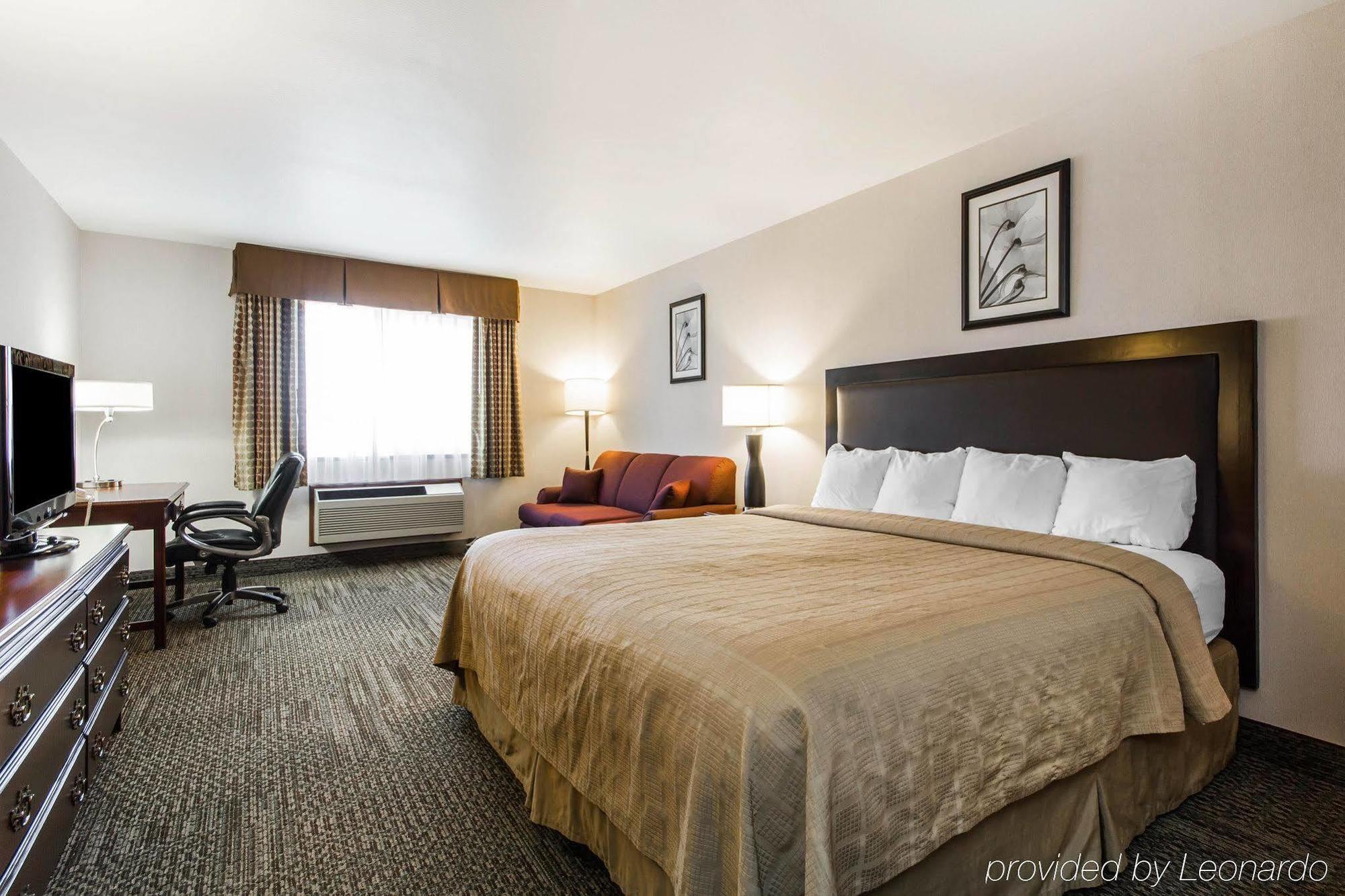 Quality Inn & Suites Stoughton - Madison South Экстерьер фото